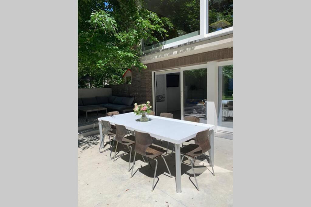 Park Loft @ Bruges With Private Apartment Bagian luar foto